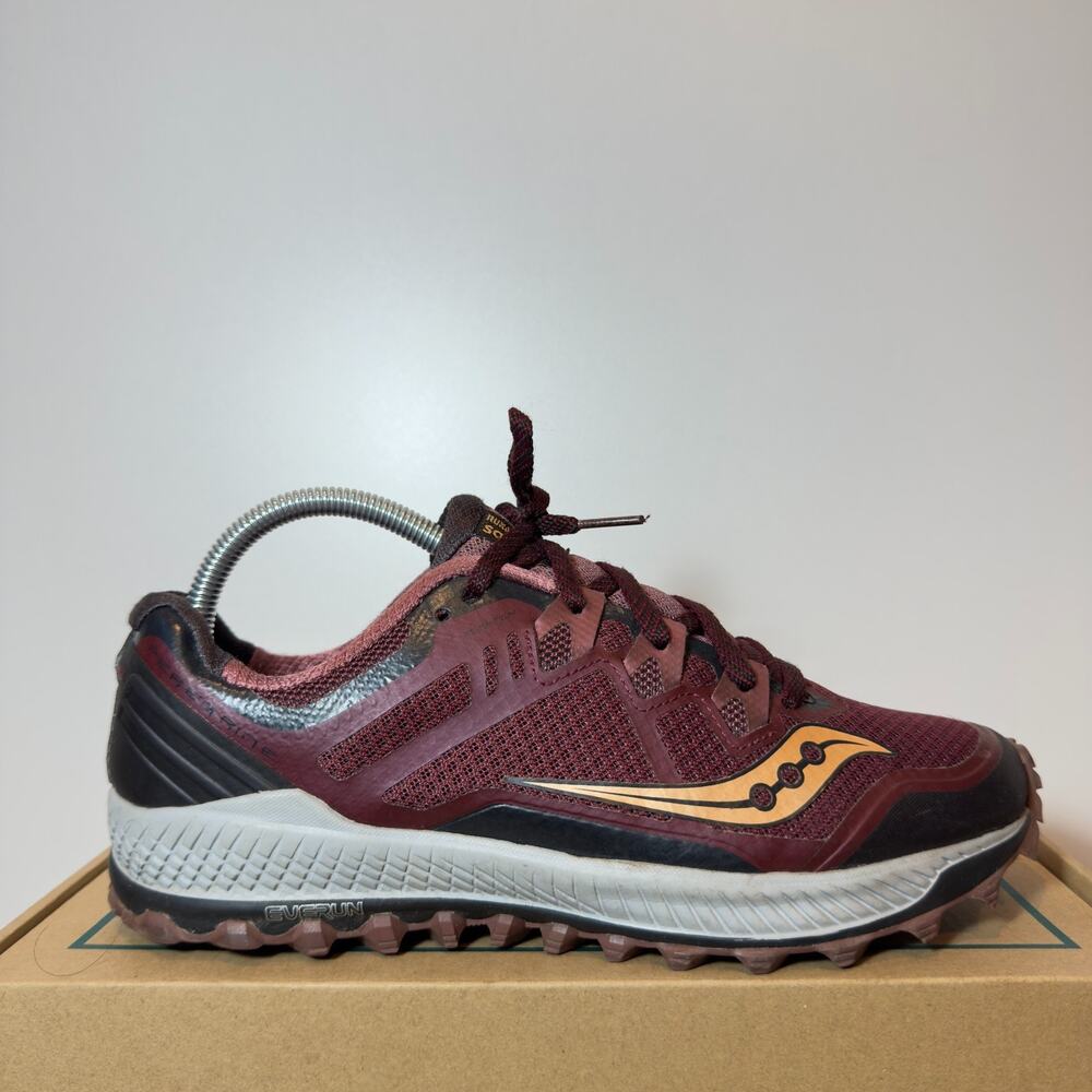 Saucony Run Anywhere Womens 9 Everun Maroon Trail Running Hiking Shoes Outdoors